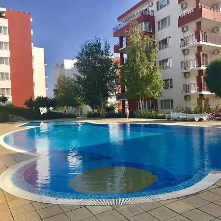 Crown Fort Club Appart Apartmán *